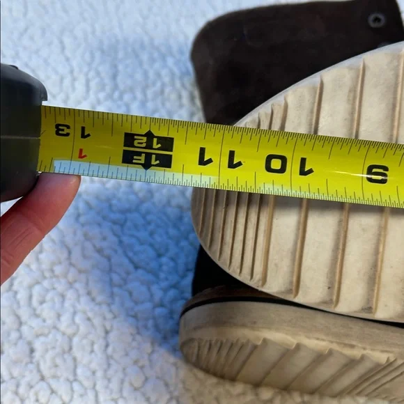 Rugged Men's Leather Lace-Up Boots - Picture 10 of 11